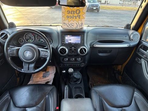 Used 2014 Jeep Wrangler Unlimited Rubicon w/ Dual Top Group image 27