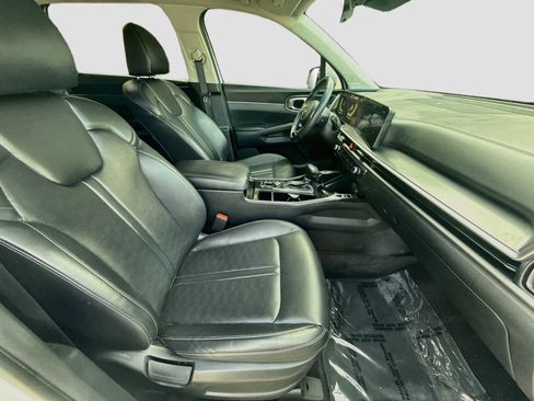 Used 2024 Kia Sorento S w/ Panoramic Sunroof Package FWD image 29