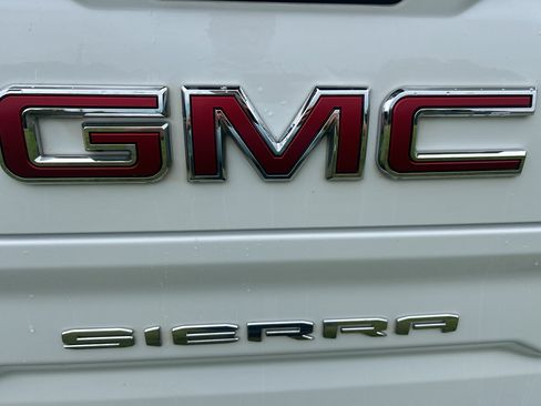 Used 2024 GMC Sierra 1500 AT4X AWD/4WD image 5