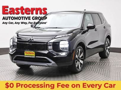 Used 2025 Mitsubishi Outlander SE