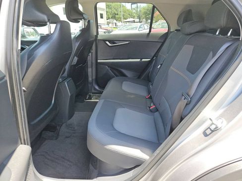 Used 2025 Kia Niro LX FWD image 17
