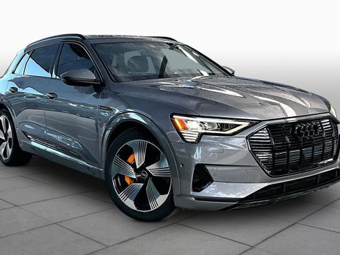 Used 2023 Audi e-tron Premium Plus w/ Premium Plus Package AWD/4WD image 3