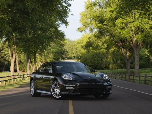 Used 2010 Porsche Panamera Turbo AWD/4WD image 1