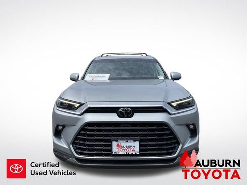 Certified 2024 Toyota Grand Highlander AWD image 3