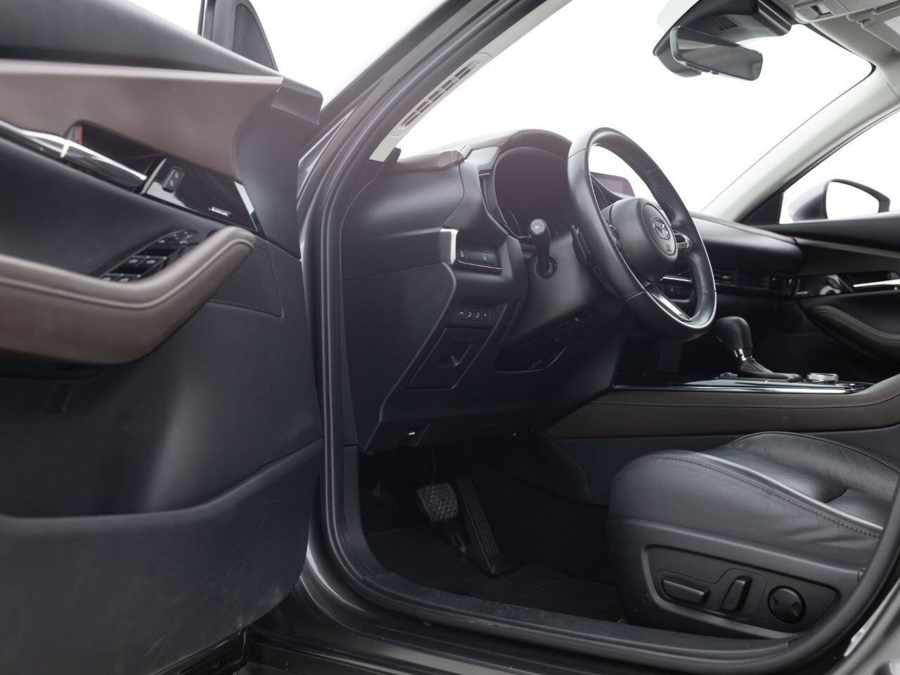 Used 2022 MAZDA CX-30 AWD 2.5 S w/ Premium Package image 24