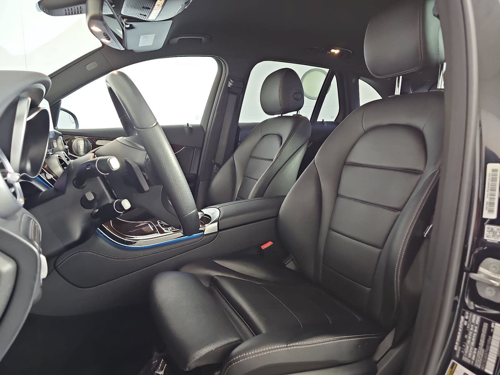 Used 2017 Mercedes-Benz GLC 300 4MATIC image 15
