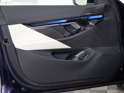New 2027 BMW 530i w/ Premium Package RWD image 7