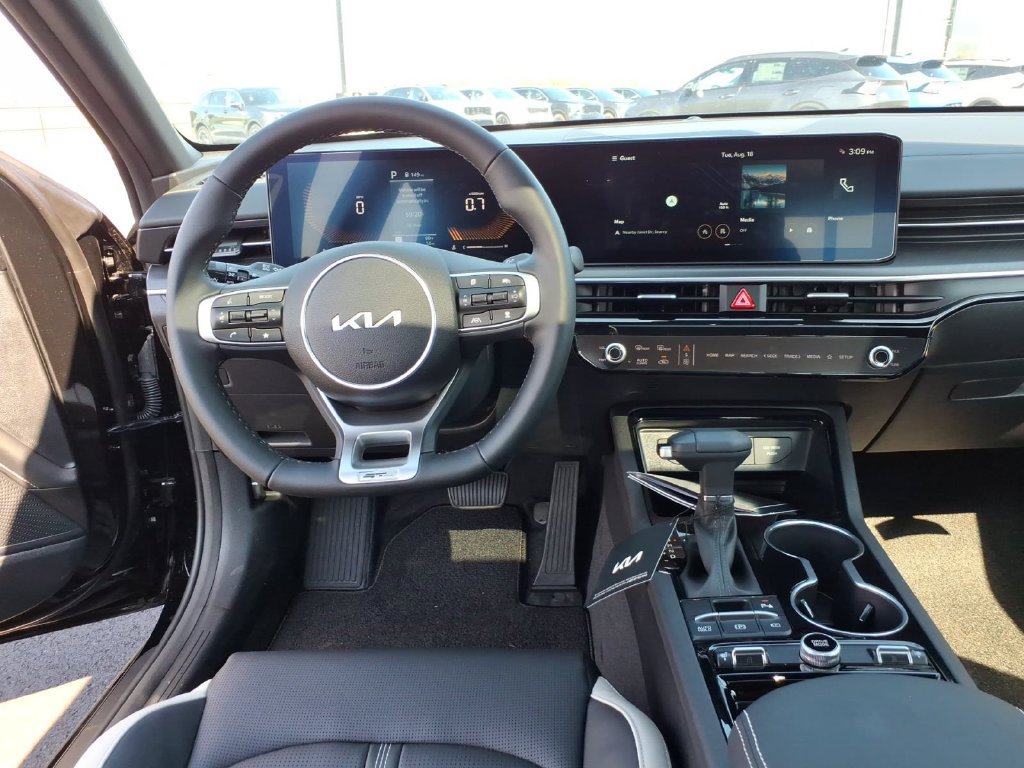 New 2026 Kia K5 GT-Line w/ GT-Line Premium Package FWD image 9