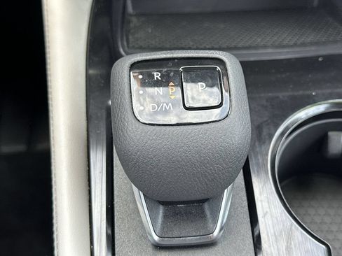 Used 2023 Nissan Rogue SL FWD image 28