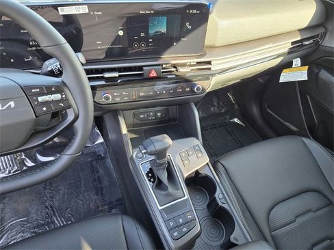 New 2026 Kia Sportage SX image 18