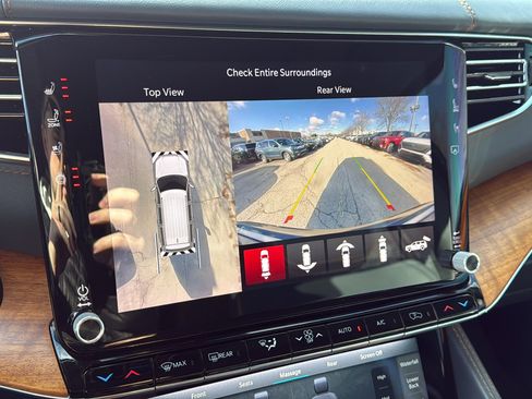 Used 2022 Jeep Grand Wagoneer Series II image 20