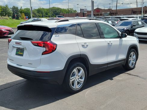 Used 2018 GMC Terrain SLE w/ Driver Convenience Package AWD/4WD image 4