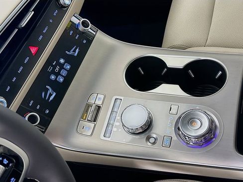 New 2026 Genesis GV70 2.5T Select image 15