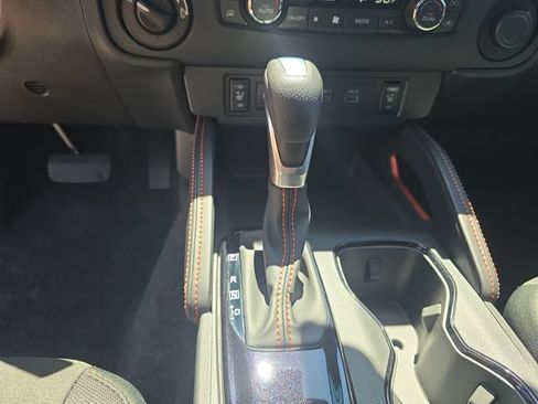 Used 2025 Nissan Frontier PRO-4X w/ Pro Convenience Package AWD/4WD image 15
