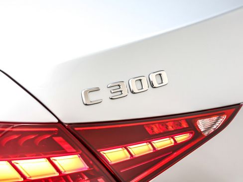 Used 2023 Mercedes-Benz C 300 Sedan image 10