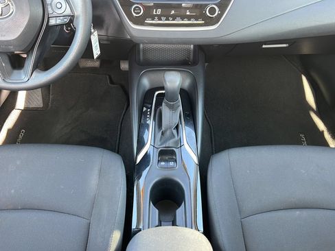 Used 2021 Toyota Corolla LE FWD image 14