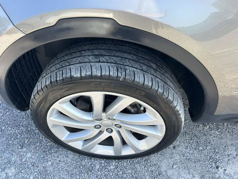 Used 2018 Land Rover Discovery HSE Luxury AWD/4WD image 21