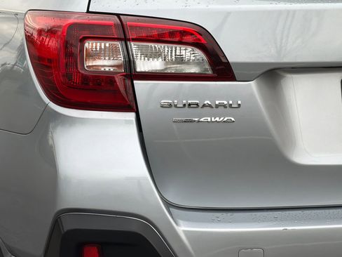 Used 2019 Subaru Outback 2.5i Premium image 25