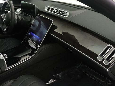 Certified 2022 Mercedes-Benz S 500 4MATIC image 24
