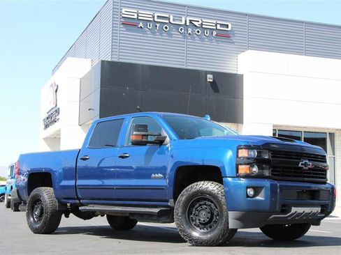 Used 2018 Chevrolet Silverado 2500 High Country AWD/4WD image 43