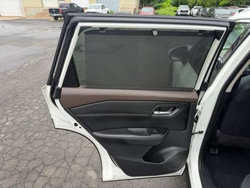 Used 2023 Nissan Rogue SL w/ SL Premium Package AWD/4WD image 17