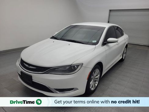 Used 2015 Chrysler 200 Limited image 1