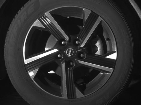 Used 2025 Nissan Sentra SV FWD image 13