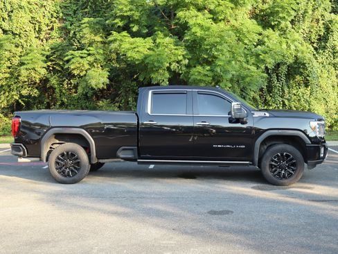 Used 2023 GMC Sierra 3500 Denali w/ Denali Black Diamond Edition AWD/4WD image 10