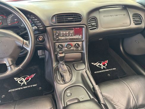 Used 2001 Chevrolet Corvette Convertible image 14
