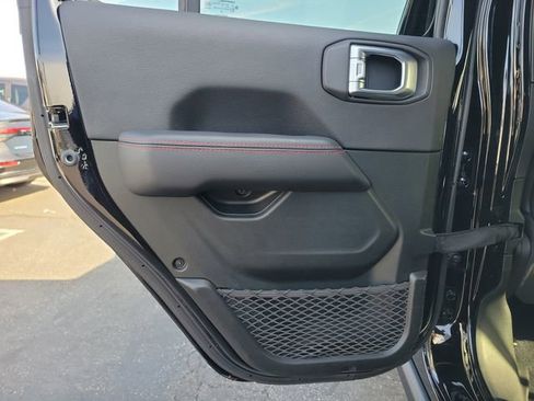 Certified 2022 Jeep Wrangler Unlimited Rubicon w/ Xtreme Recon 35" Tire Package image 14