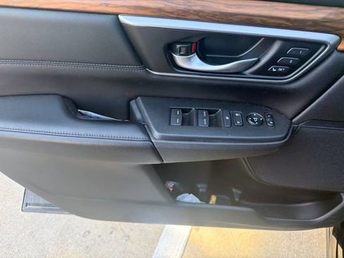 Used 2021 Honda CR-V Touring image 11