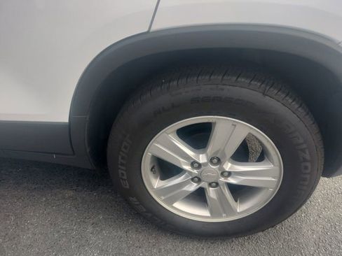 Used 2019 Chevrolet Trax LS w/ Tint and Cruise Package image 11