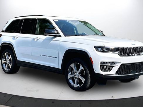 Used 2023 Jeep Grand Cherokee 4WD 4xe w/ Luxury Tech Group II image 2
