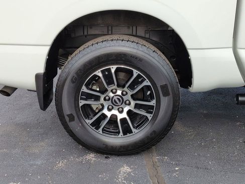 Used 2024 Nissan Titan SV w/ Accessory Utility Package image 21