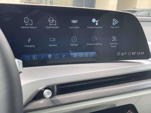 New 2026 Cadillac Vistiq Sport image 27