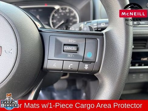 Used 2023 Nissan Rogue SV image 26