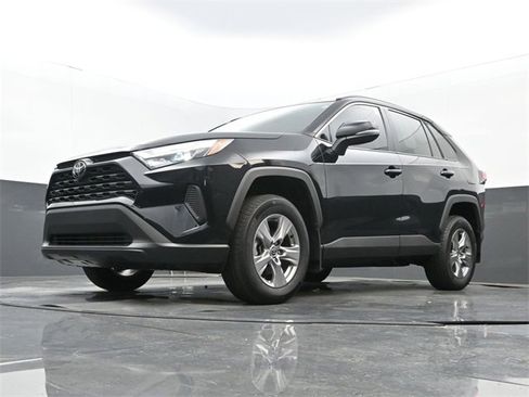 Used 2024 Toyota RAV4 XLE w/ Convenience Package image 28