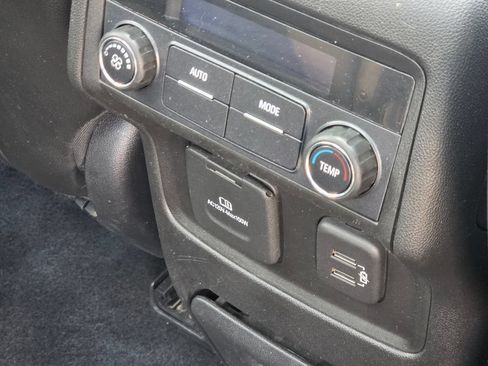 Used 2019 GMC Acadia SLT w/ Black Edition FWD image 30