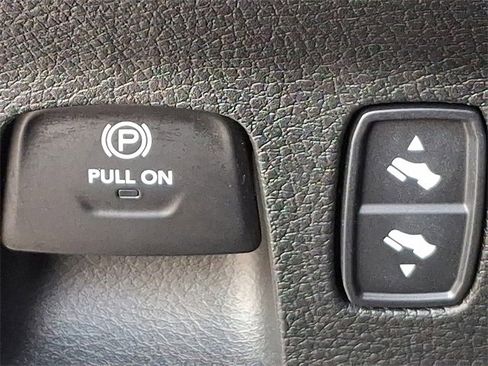 Used 2022 RAM 1500 Big Horn image 24