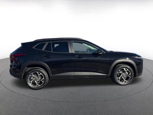 Used 2025 Chevrolet Trax LT image 15