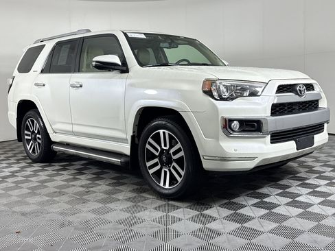 Used 2016 Toyota 4Runner Limited image 6