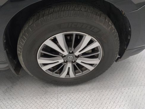 Used 2019 Nissan Pathfinder S image 31