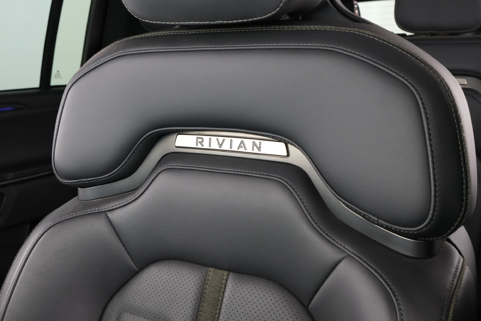Used 2023 Rivian R1S Adventure Quad AWD/4WD image 30