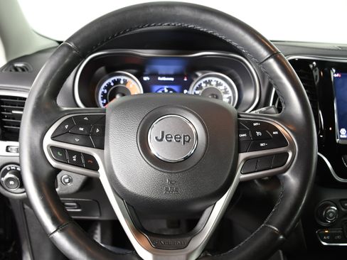 Used 2019 Jeep Cherokee Limited image 19