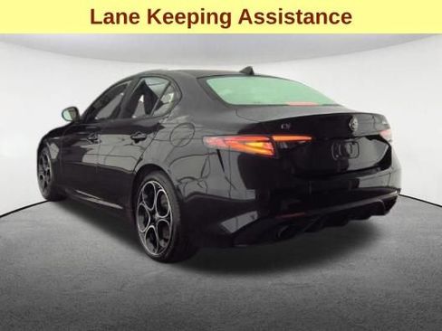 Used 2024 Alfa Romeo Giulia Veloce AWD/4WD image 8