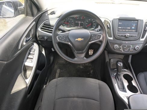 Used 2017 Chevrolet Malibu LS FWD image 12