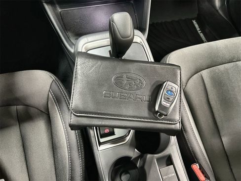 Used 2025 Subaru Crosstrek 2.0i Premium image 34