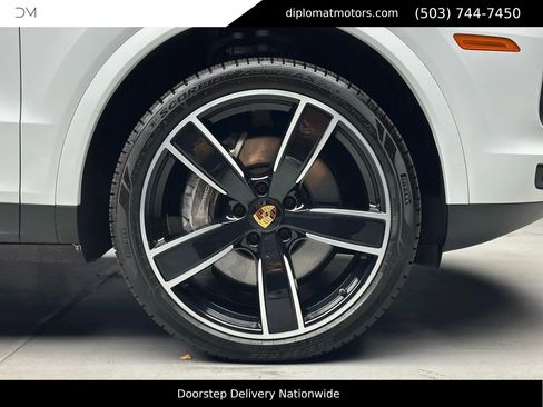 Used 2023 Porsche Cayenne image 44