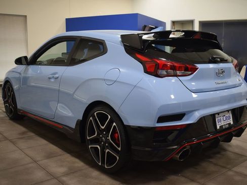 Used 2021 Hyundai Veloster N image 2