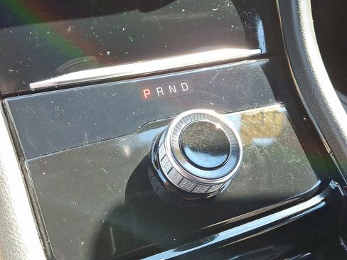 Used 2022 Jeep Grand Cherokee L Laredo image 15